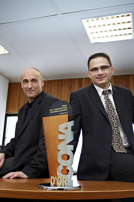La solution BRAILLE de Gravograph remporte le prix « Icona d'Or 2010 » dans la catégorie Prix de l'Innovation Technologique .